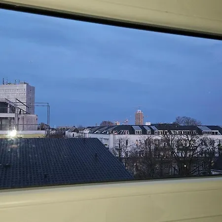 Penthouse Mit Blick Ueber Daecher Koelns