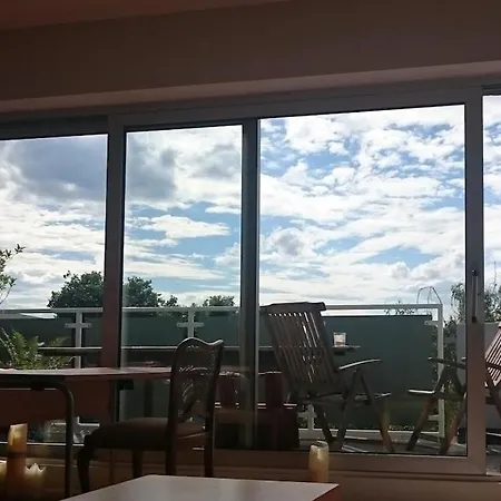 Penthouse Mit Blick Ueber Daecher Koelns * Kolonia